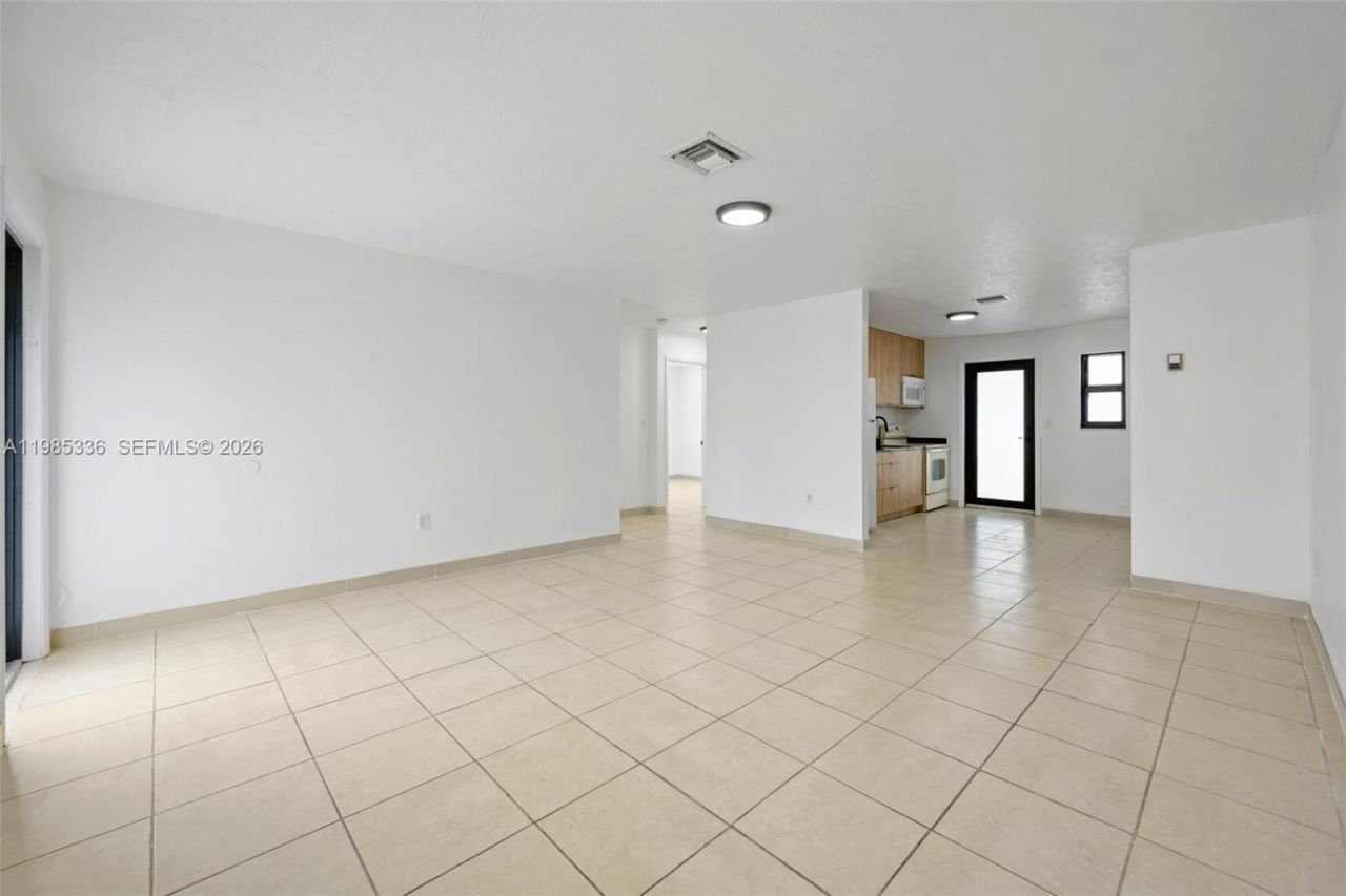 511 NW 93rd St, Unit 511, Miami, FL 33150 Photo