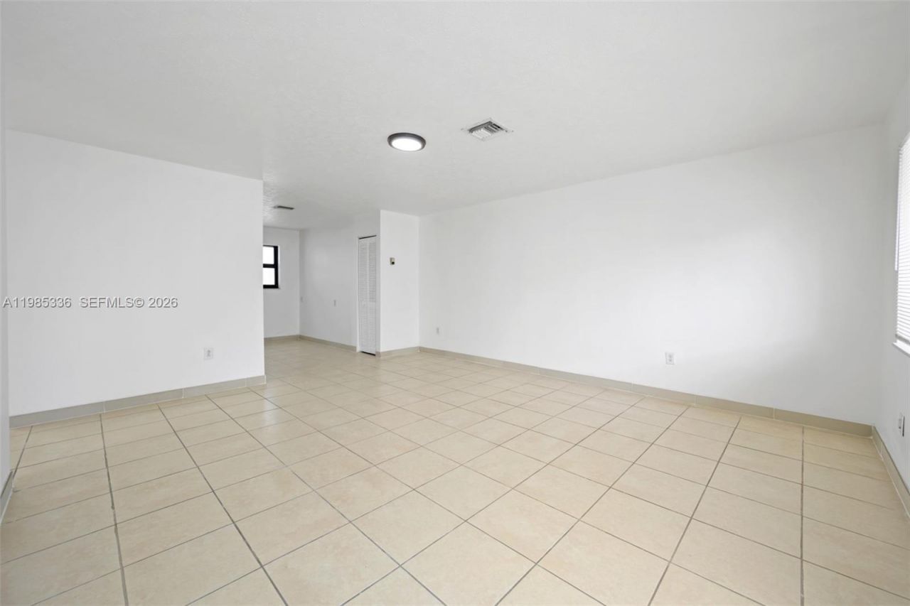 511 NW 93rd St, Unit 511, Miami, FL 33150 Photo