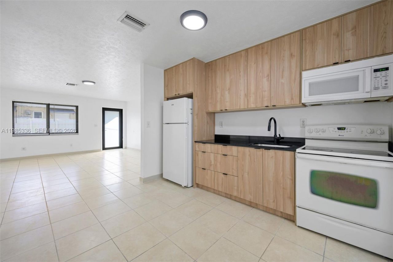 511 NW 93rd St, Unit 511, Miami, FL 33150 Photo