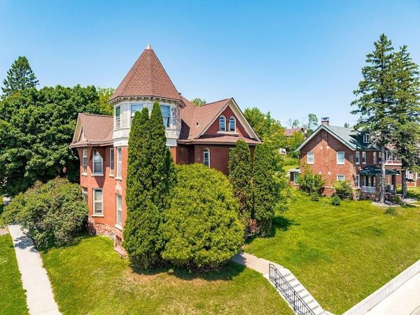 1801 E 4th Street , Duluth, MN 55812