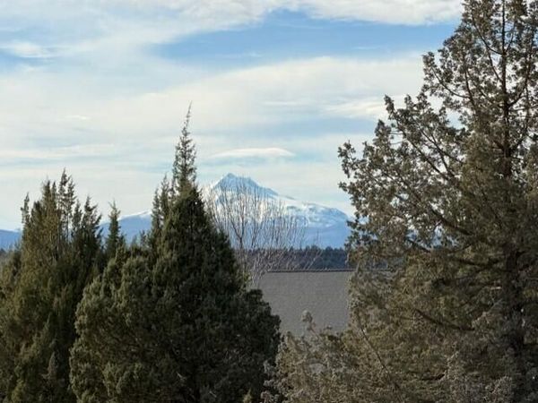 SE Yarrow Avenue, Unit 67/68, Madras, OR 97741