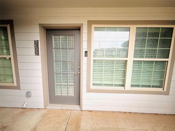 6108 Abrams Road, Unit 202, Dallas, TX 75231