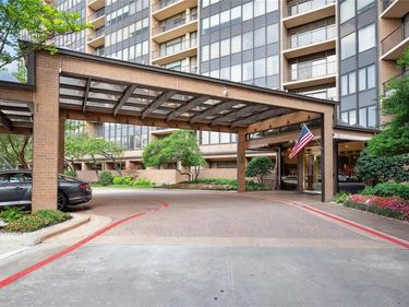 5200 Keller Springs Road, Unit 820, Dallas, TX 75248