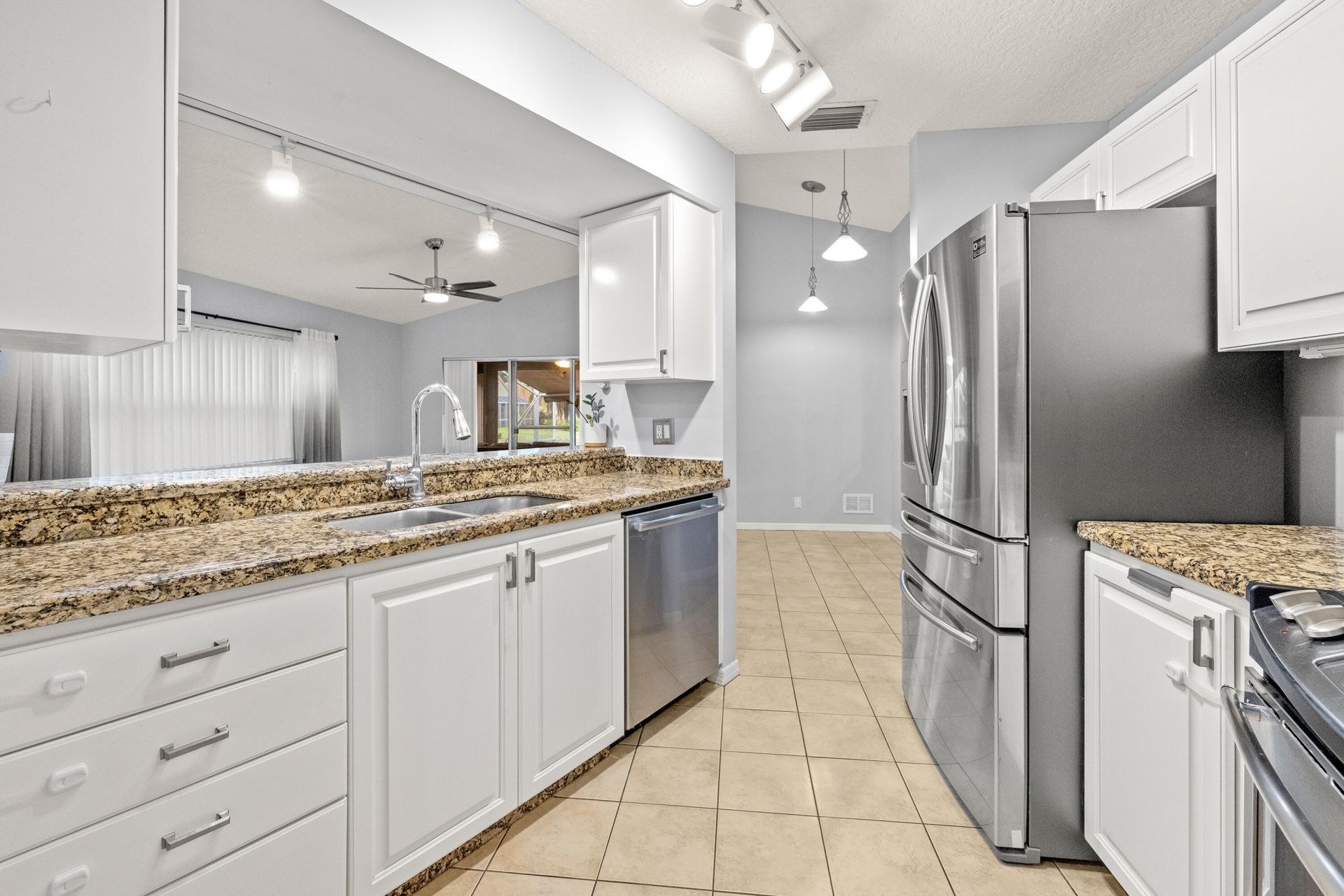 2095 Bonisle Circle, Riviera Beach, FL 33418 Photo