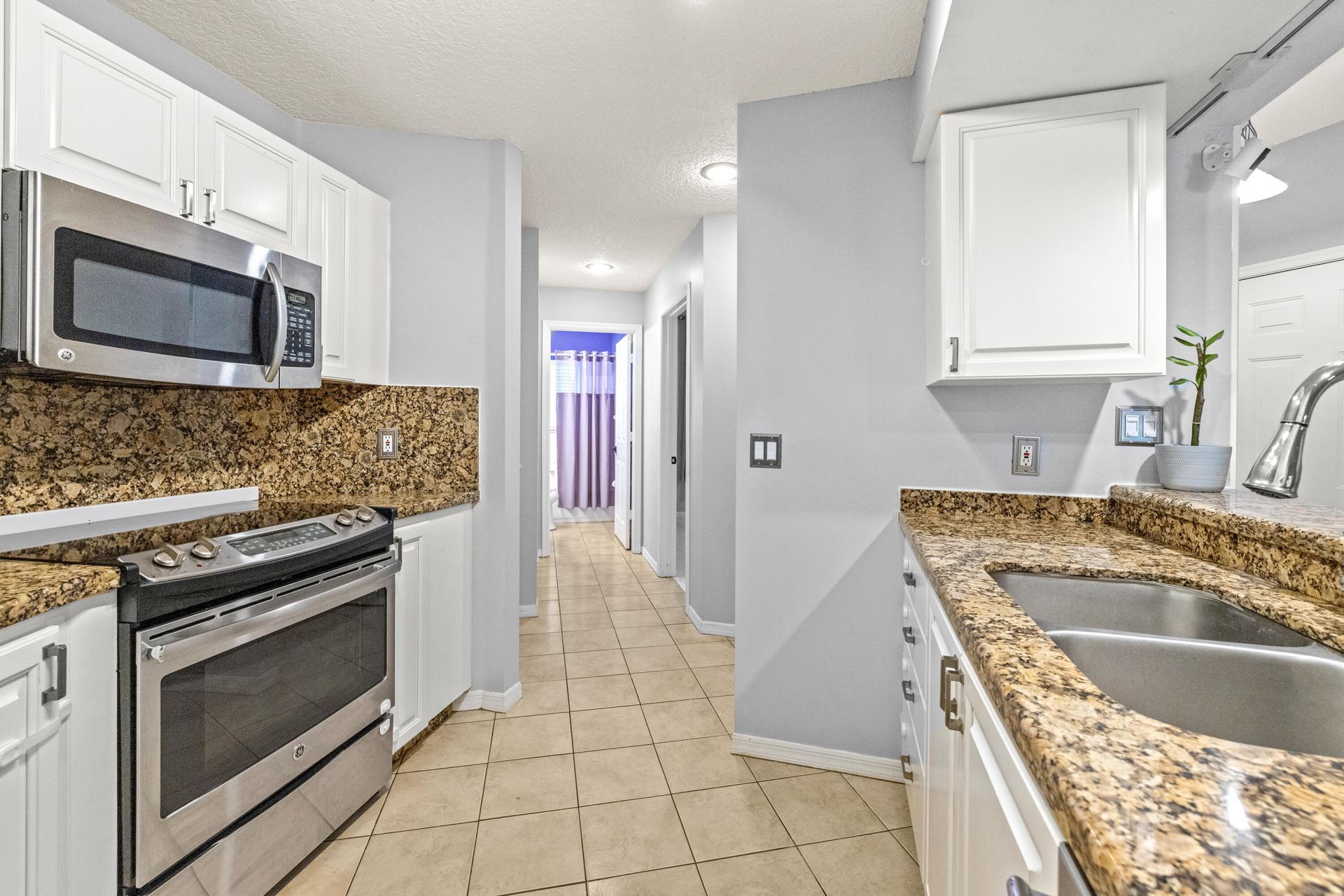 2095 Bonisle Circle, Riviera Beach, FL 33418 Photo