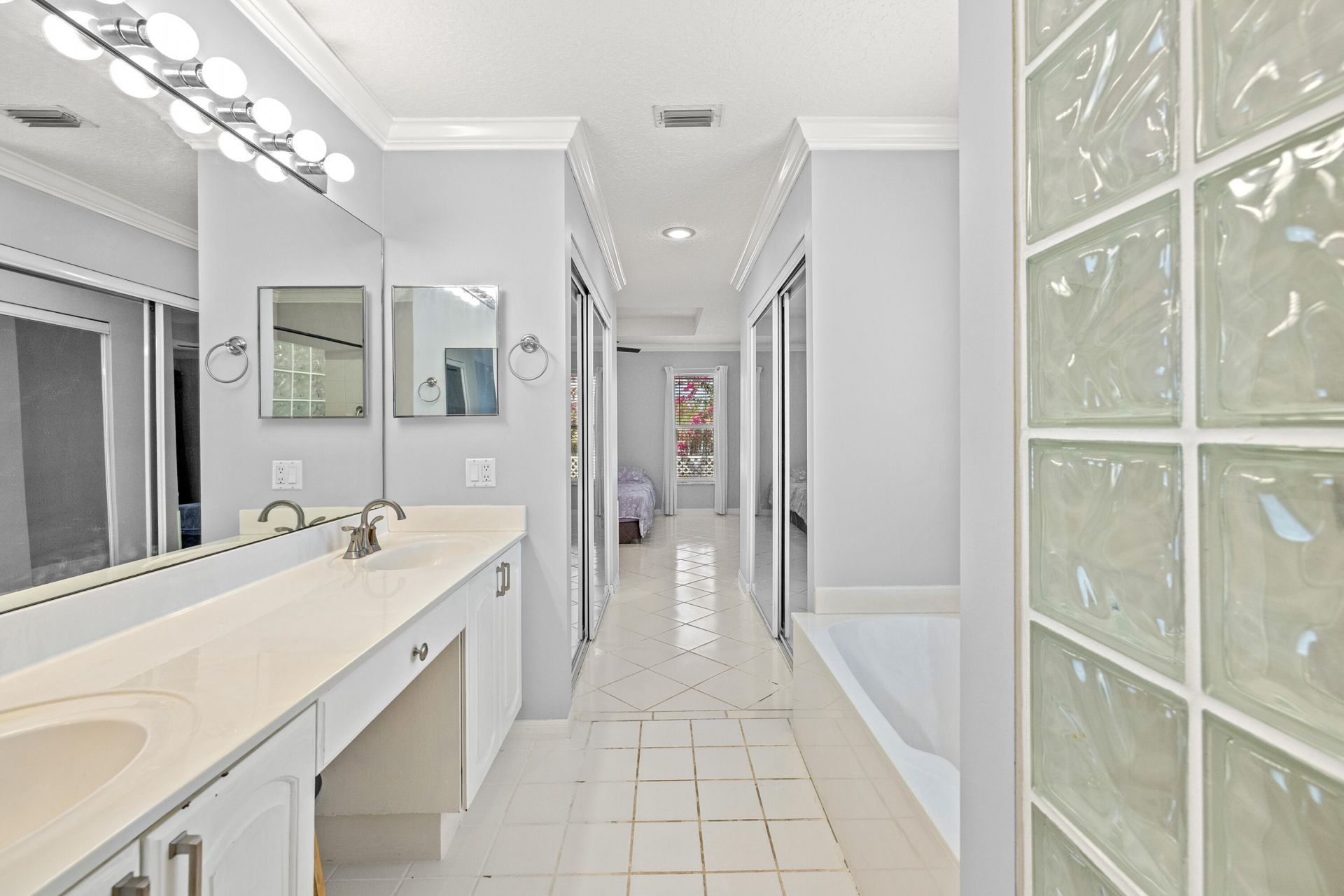 2095 Bonisle Circle, Riviera Beach, FL 33418 Photo