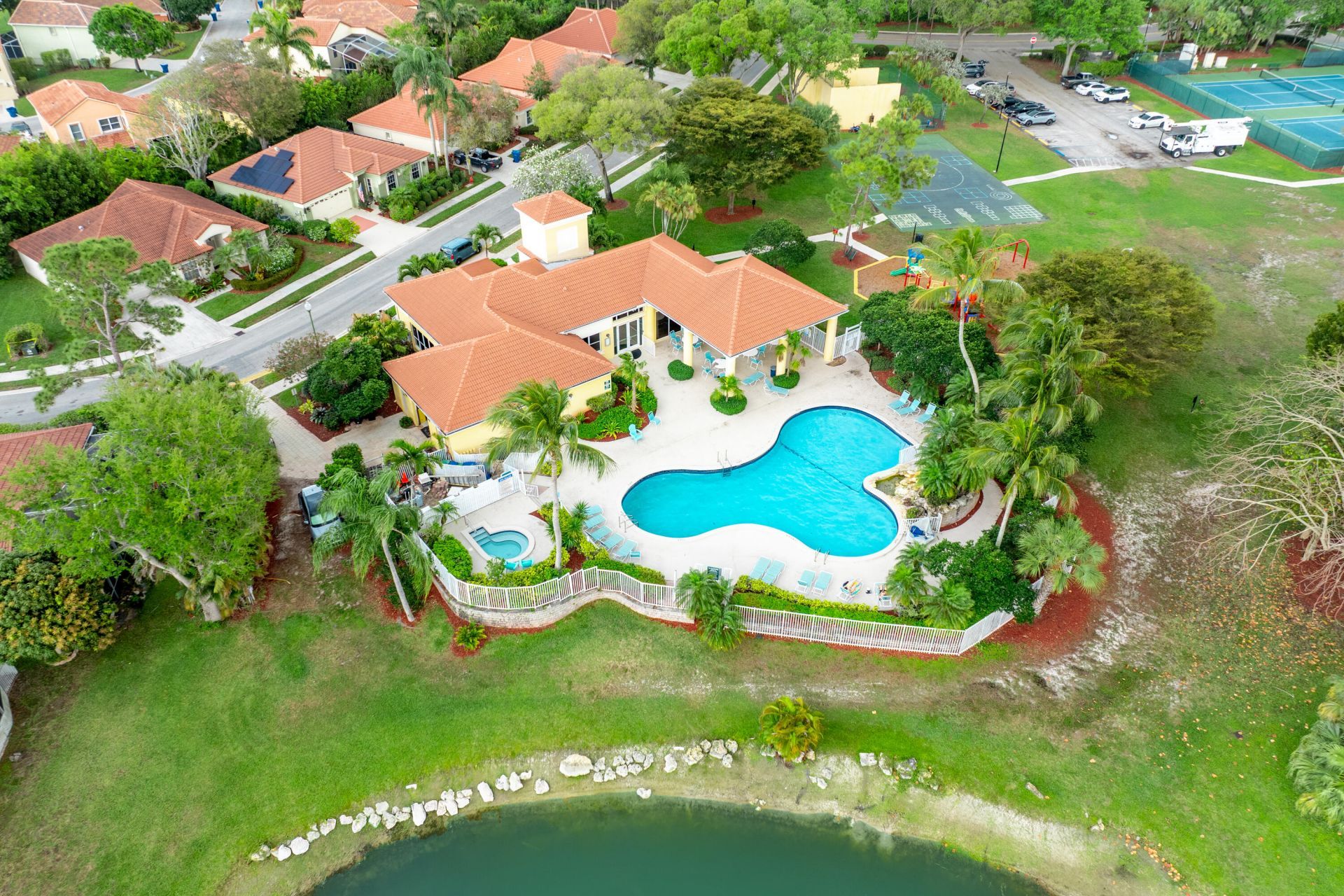 2095 Bonisle Circle, Riviera Beach, FL 33418 Photo