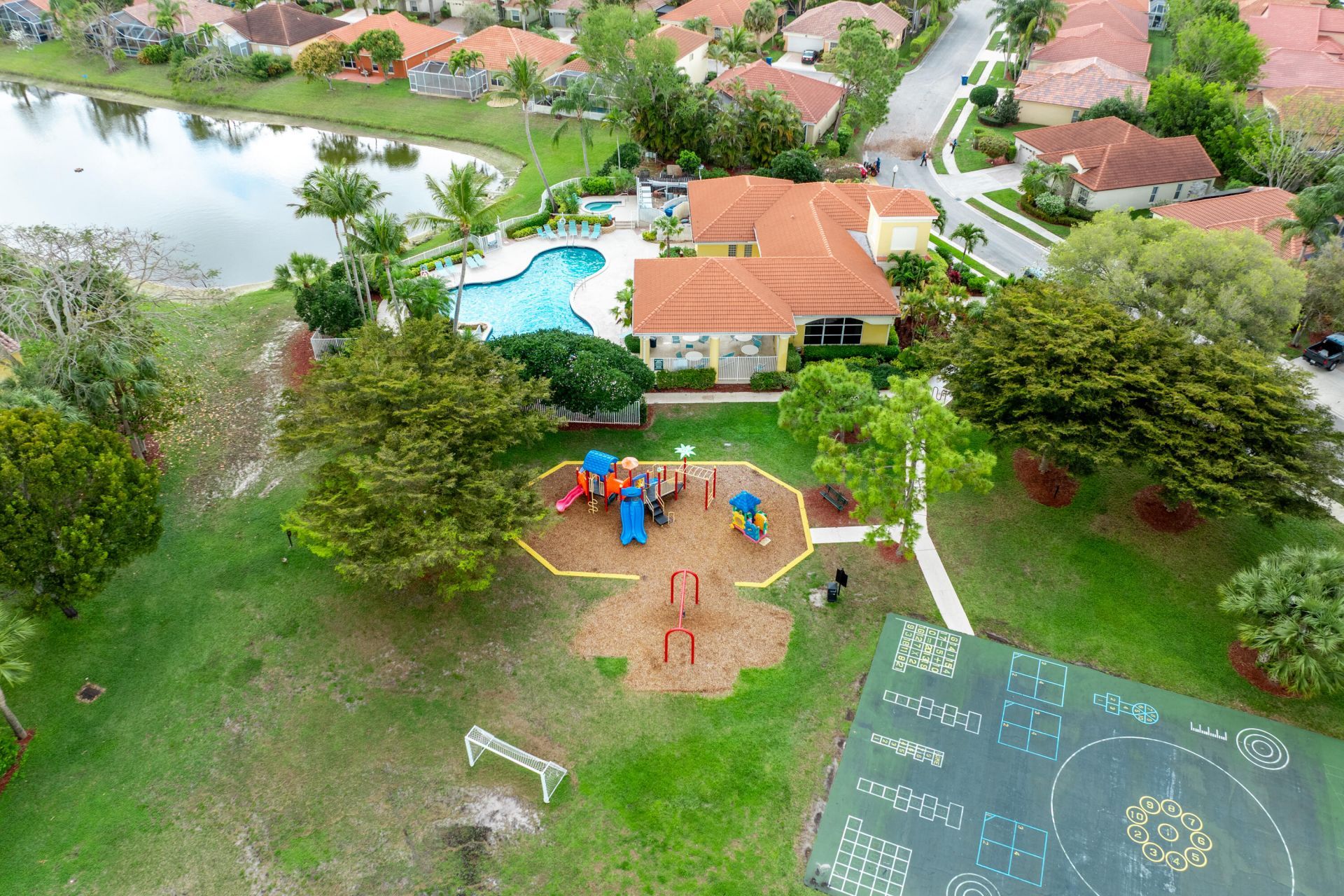 2095 Bonisle Circle, Riviera Beach, FL 33418 Photo