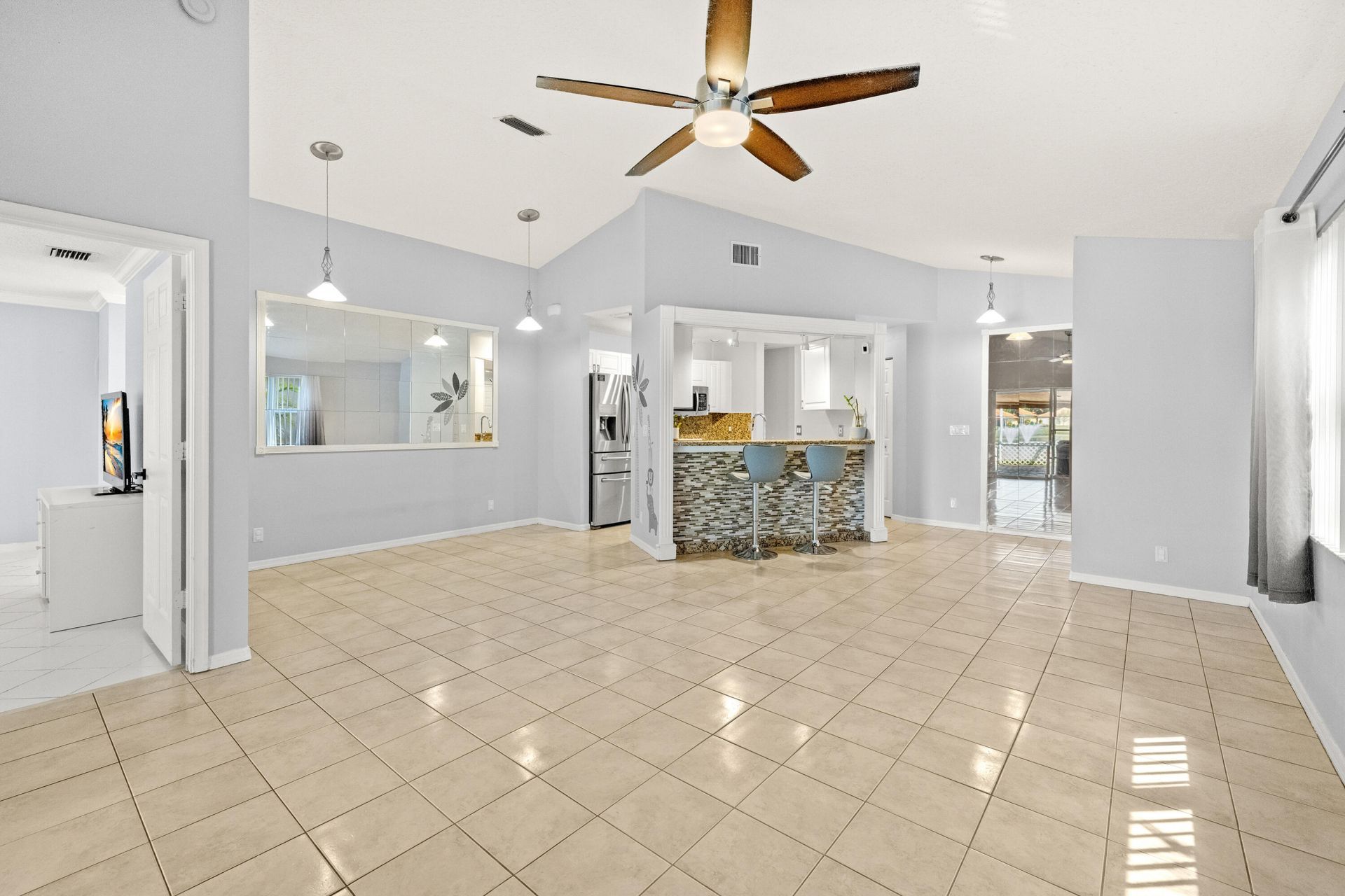 2095 Bonisle Circle, Riviera Beach, FL 33418 Photo