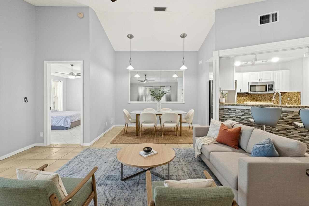 2095 Bonisle Circle, Riviera Beach, FL 33418 Photo