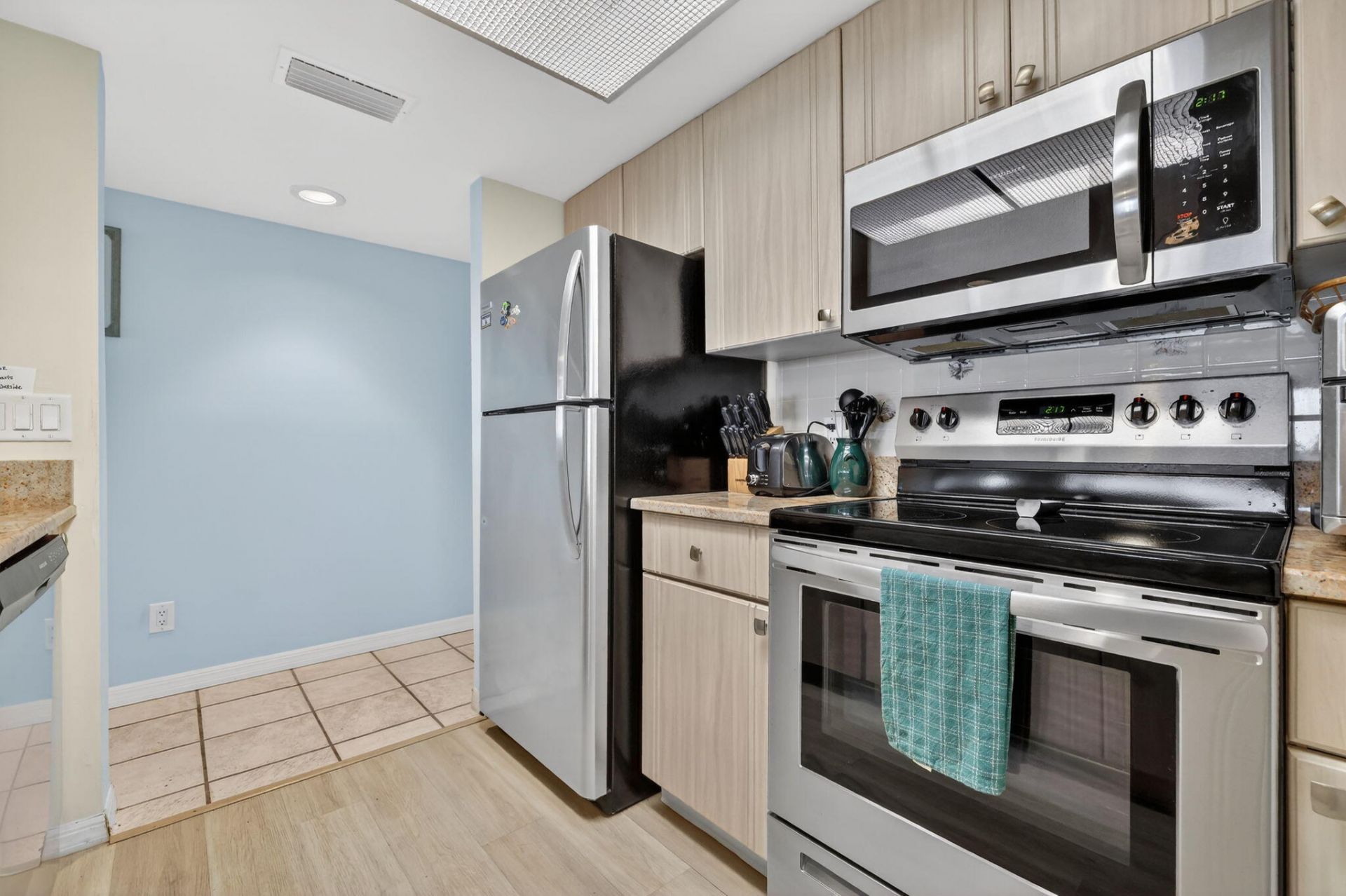 429 NE Tradewind, Unit 303, Hutchinson Island, FL 34996 Photo