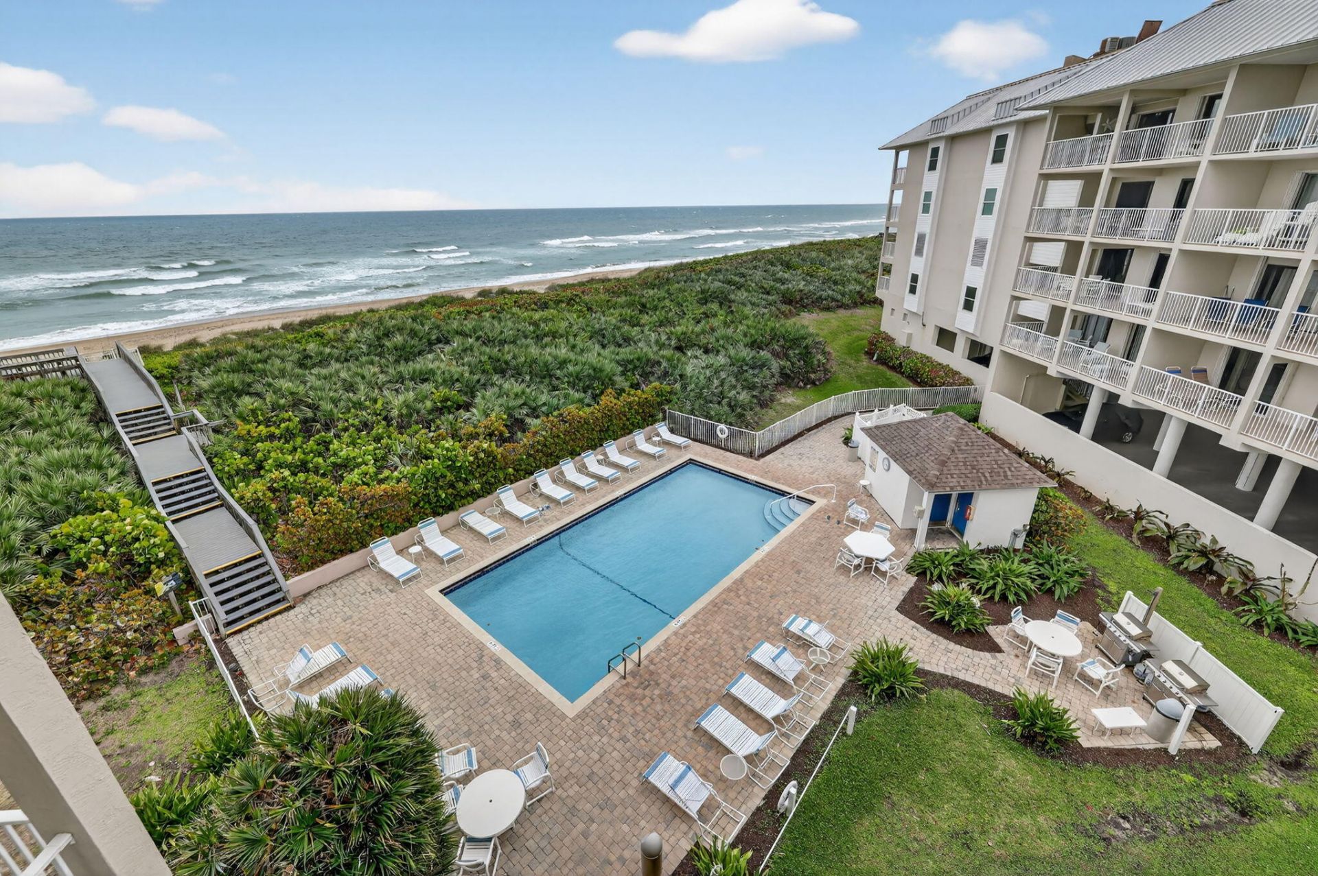 429 NE Tradewind, Unit 303, Hutchinson Island, FL 34996 Photo