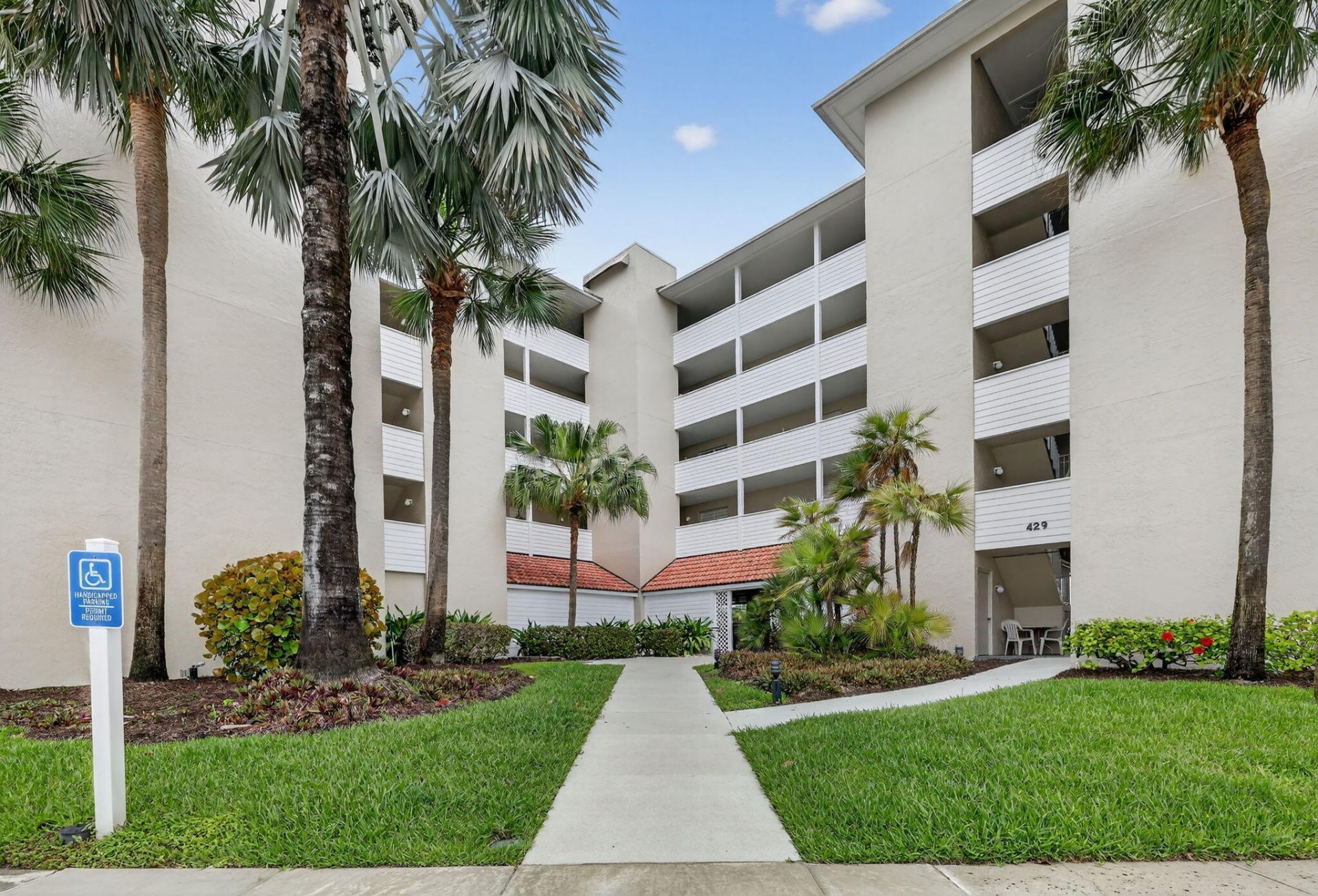 429 NE Tradewind, Unit 303, Hutchinson Island, FL 34996 Photo