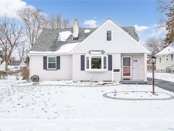 128 Lake Breeze Park, Rochester, NY 14622