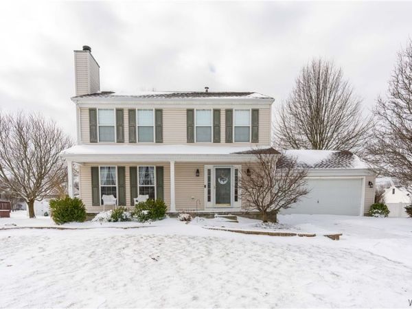 16 Park Walk, Lancaster, NY 14086