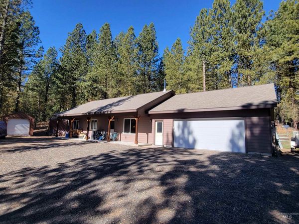 160 Pine Valley Drive, Cascade, ID 83611
