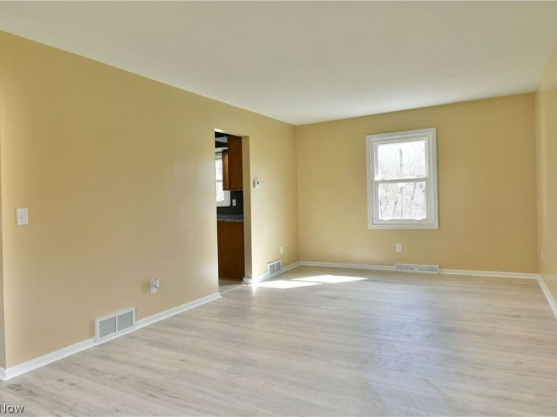 105 Fairview Avenue, Cortland, OH 44410 Photo 10