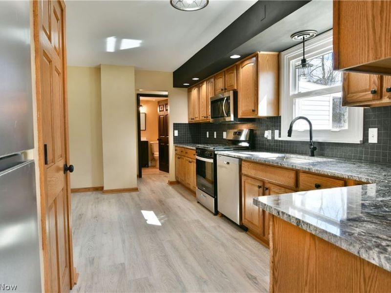 105 Fairview Avenue, Cortland, OH 44410 Photo 14