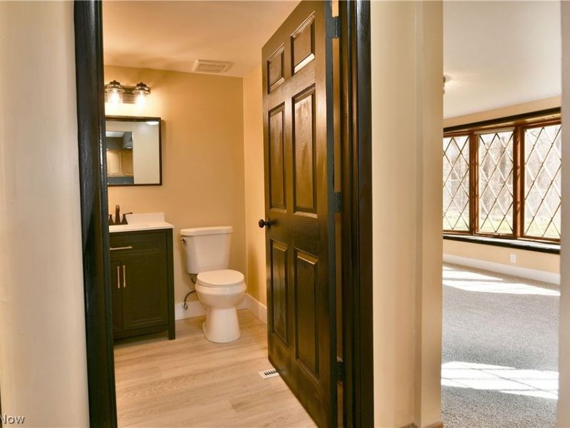 105 Fairview Avenue, Cortland, OH 44410 Photo 29