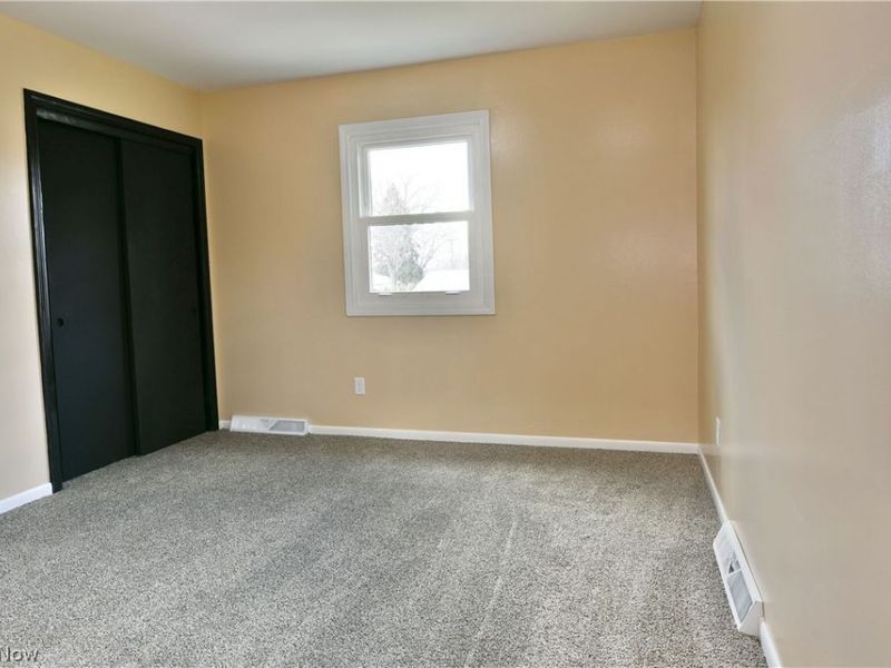 105 Fairview Avenue, Cortland, OH 44410 Photo 30