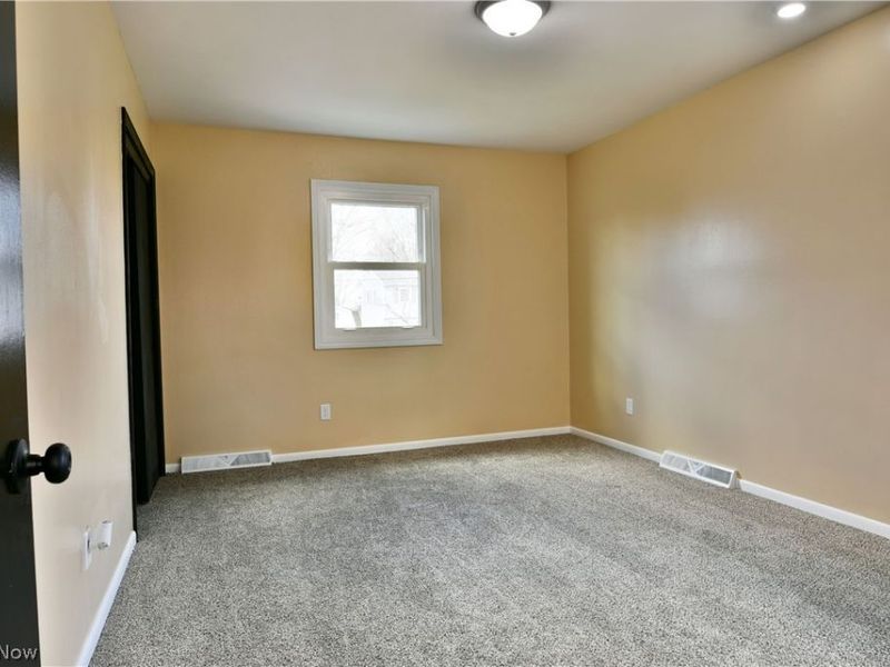 105 Fairview Avenue, Cortland, OH 44410 Photo 33