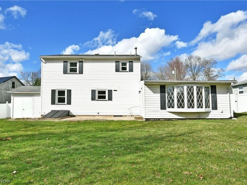 105 Fairview Avenue, Cortland, OH 44410 Photo 4