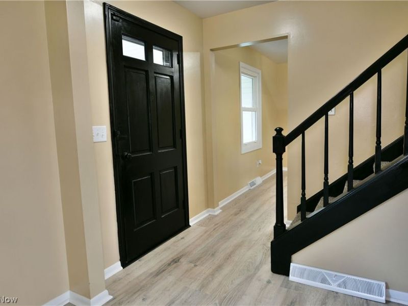 105 Fairview Avenue, Cortland, OH 44410 Photo 7