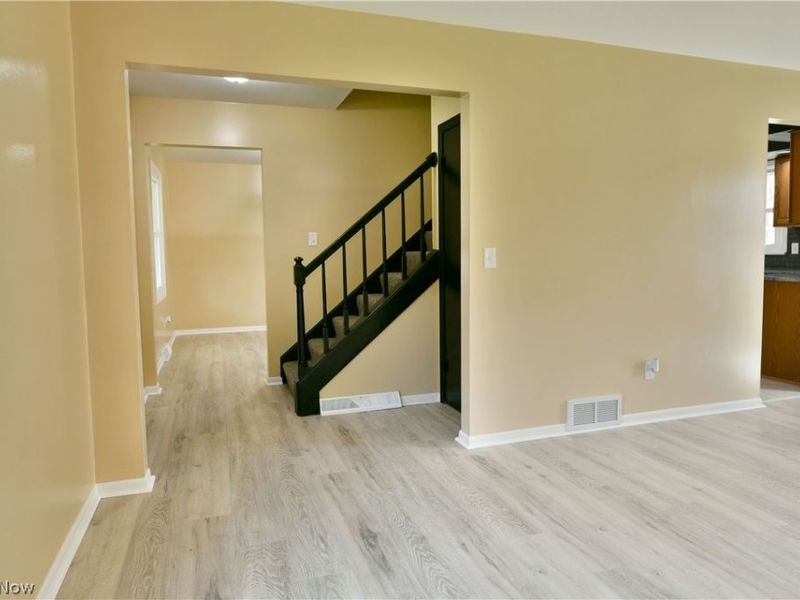 105 Fairview Avenue, Cortland, OH 44410 Photo 9