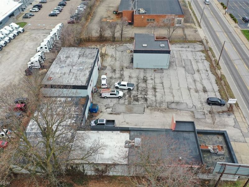 1050 and 1062 Triplett Boulevard, Akron, OH 44306 Photo 12