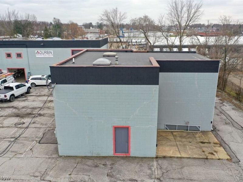 1050 and 1062 Triplett Boulevard, Akron, OH 44306 Photo 2