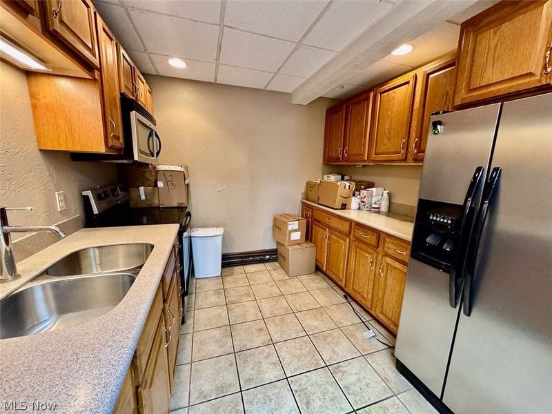 1050 and 1062 Triplett Boulevard, Akron, OH 44306 Photo 24