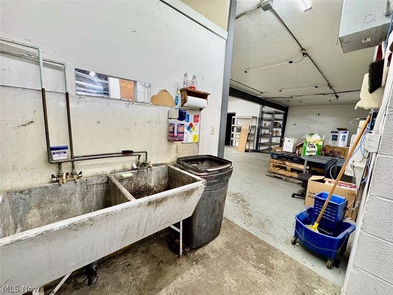 1050 and 1062 Triplett Boulevard, Akron, OH 44306 Photo 36