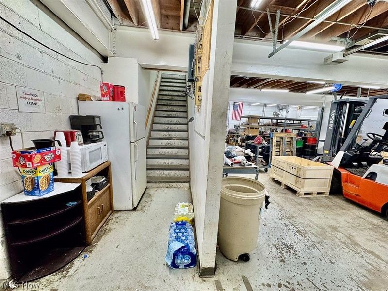 1050 and 1062 Triplett Boulevard, Akron, OH 44306 Photo 37