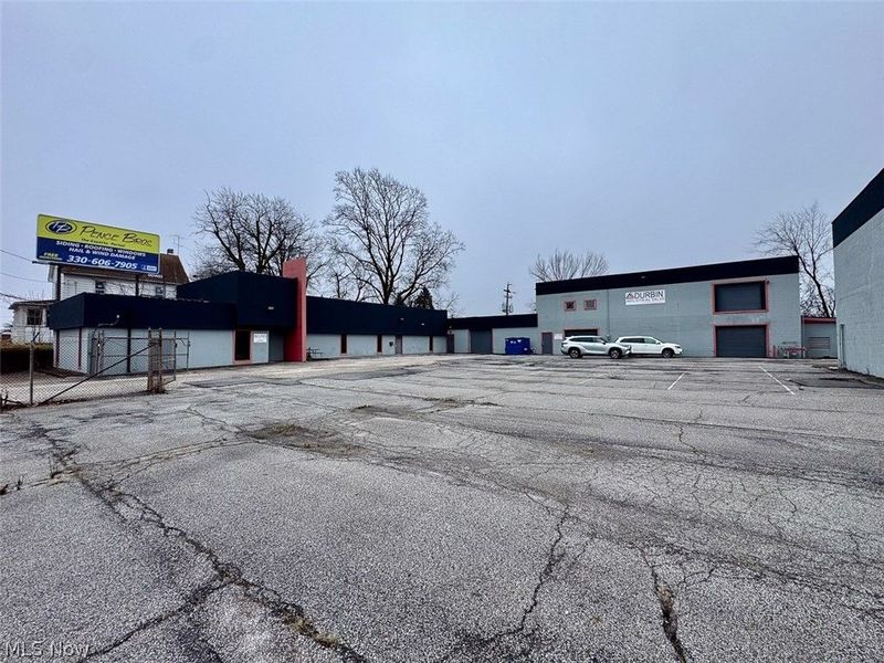 1050 and 1062 Triplett Boulevard, Akron, OH 44306 Photo 6