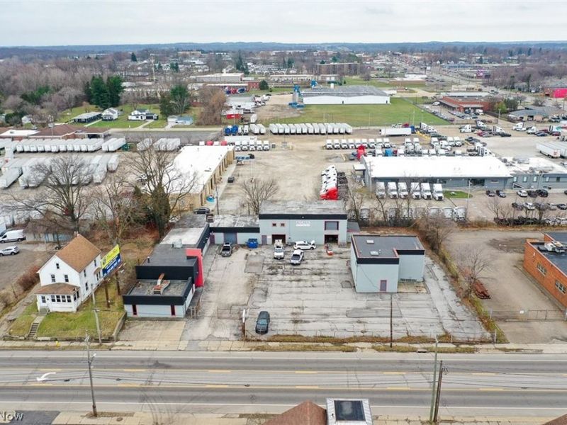 1050 and 1062 Triplett Boulevard, Akron, OH 44306 Photo 9