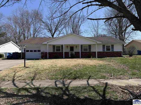 7 Todd Place, Terre Haute, IN 47803