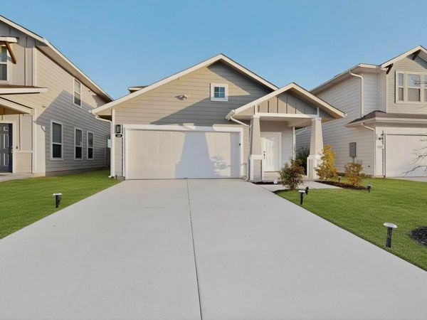 284 Delta CRST, Maxwell, TX 78656