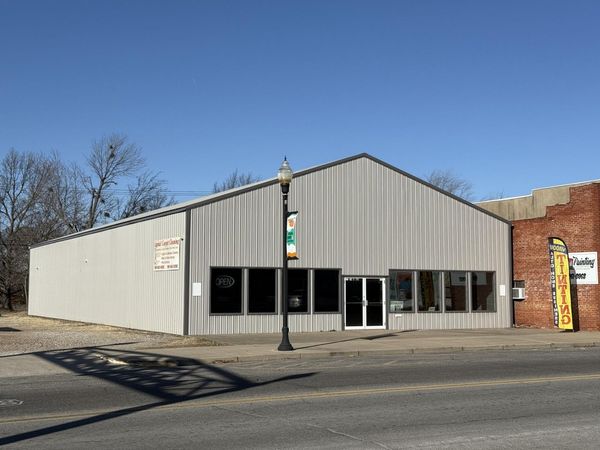 214 S Main Street , Miami, OK 74354