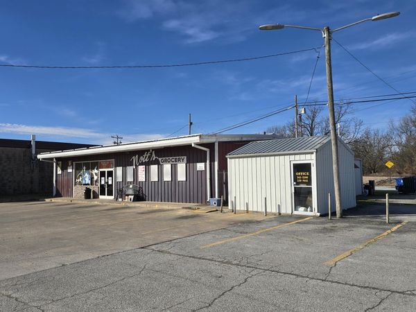 604 S Main Street , Miami, OK 74354