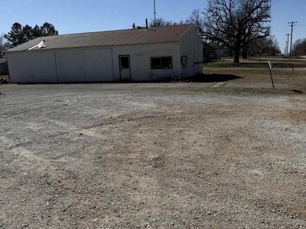 16101 S Hwy 10 , Wyandotte, OK 74370