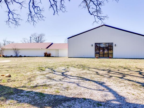 13651 S 690 Road , Wyandotte, OK 74370
