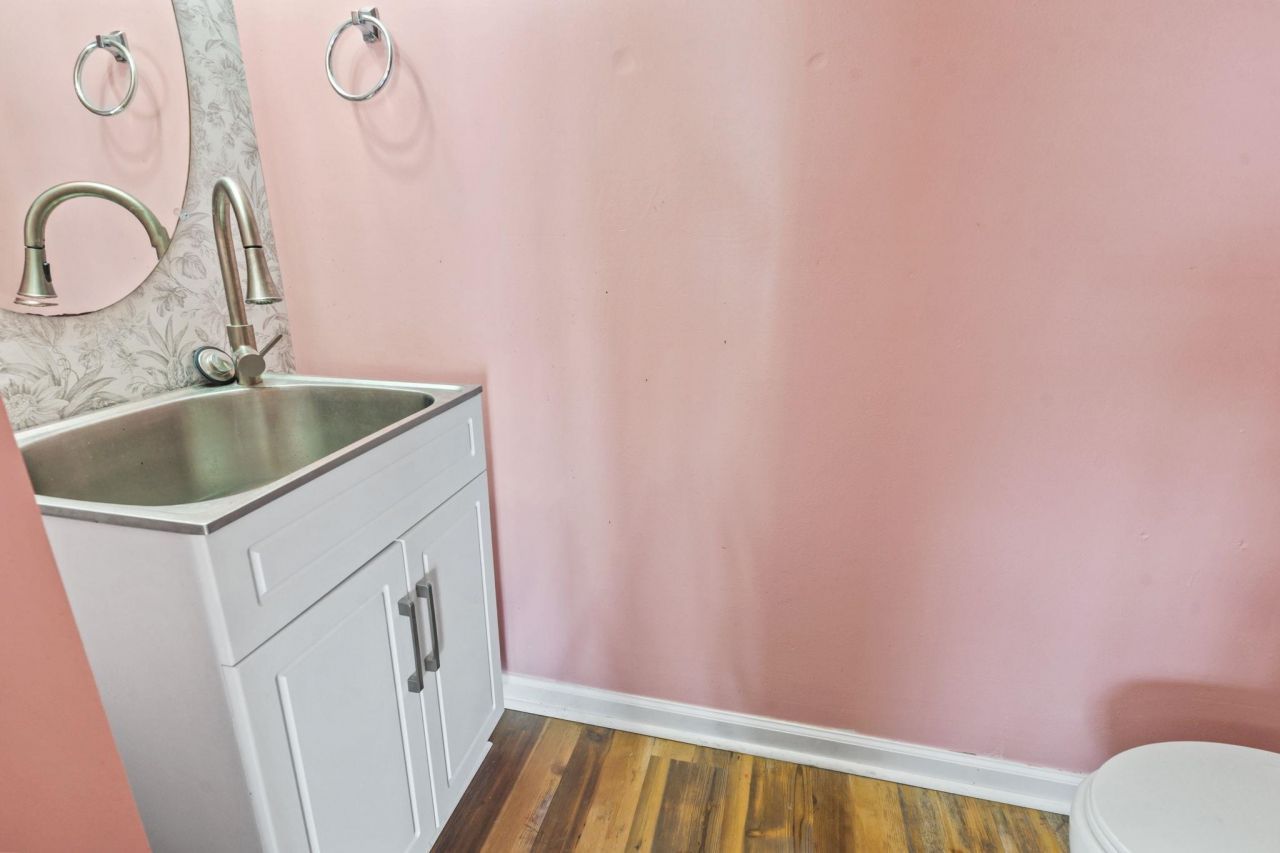 309 Winslow Ave. Photo 24