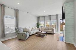 1333 Seachase Way photo 4