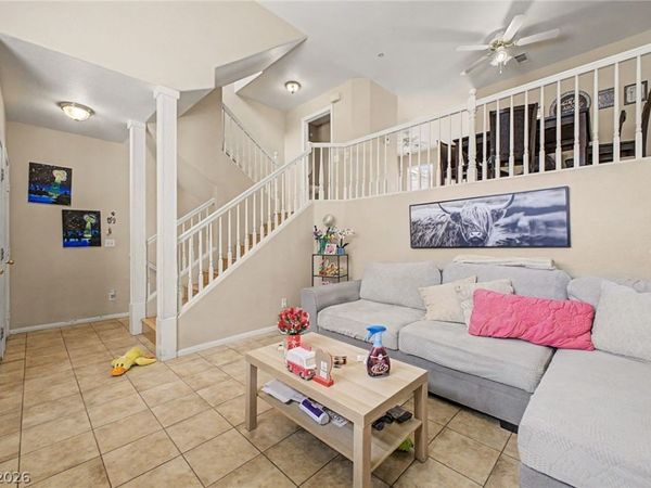 8431 Tiger Woods Avenue, Las Vegas, NV 89128