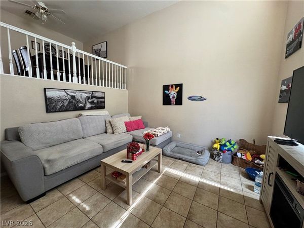 8431 Tiger Woods Avenue , Las Vegas, NV 89128