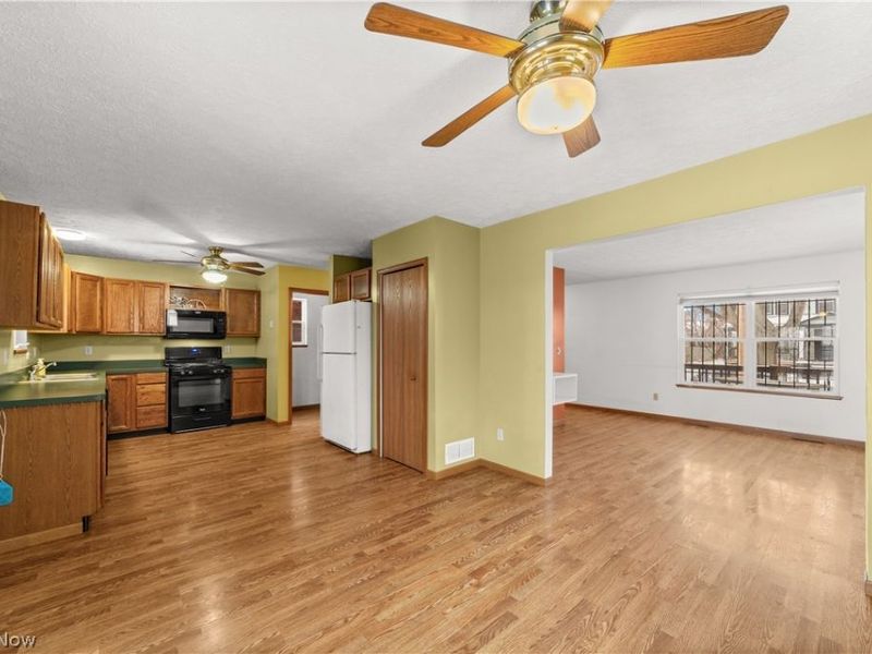 3739 W 36th Street, Cleveland, OH 44109 Photo 11