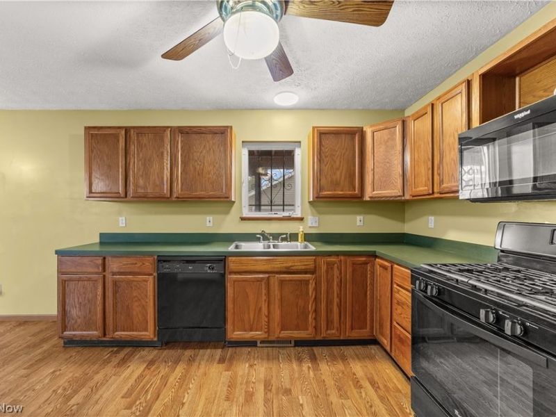 3739 W 36th Street, Cleveland, OH 44109 Photo 12