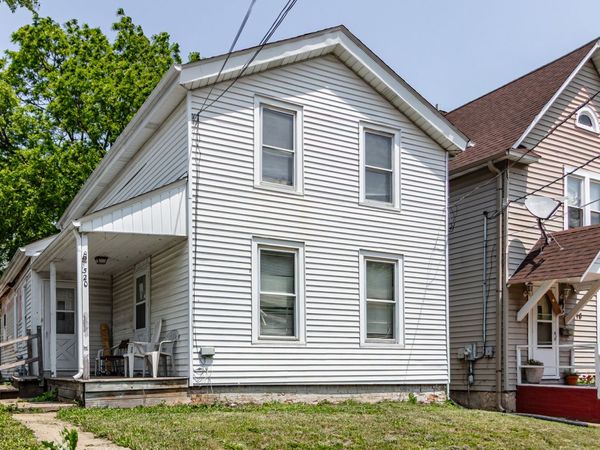 520 4th Street , Waukegan, IL 60085
