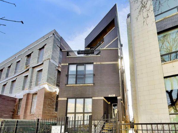 2241 W Roscoe Street , Unit 3, Chicago, IL 60618