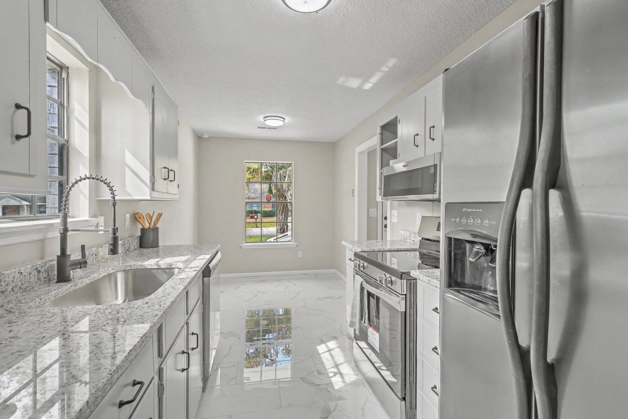 7774 Ginger Lane Photo 8